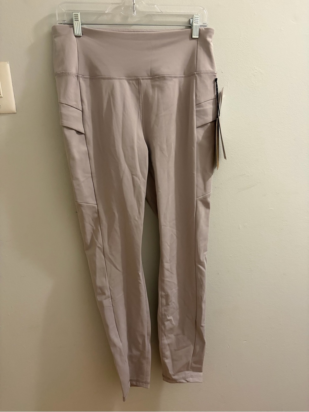 Avalanche High-Rise Cargo Leggings in Tan, size XL